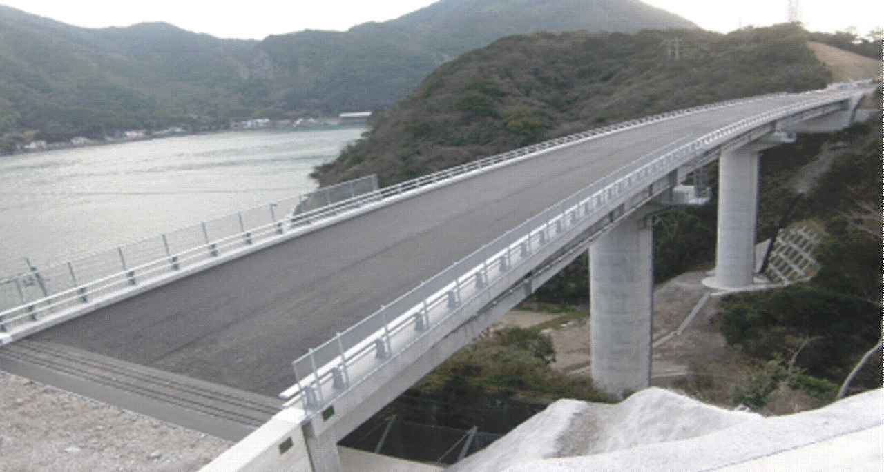 登立2号橋　3径間連結T桁橋
